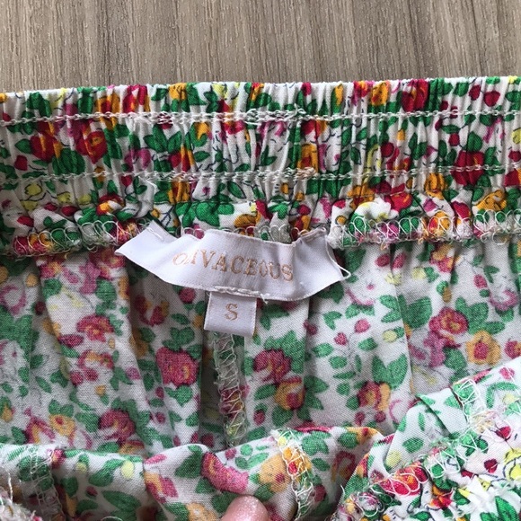 Olivaceous Summer Floral Joggers - Picture 3 of 4